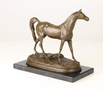 Beeld, Ibrahim. Het Arabische paard 24.5 cm / 3.6 kg - 21 cm