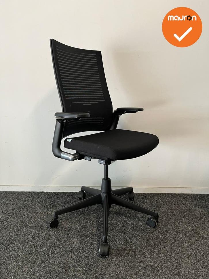 Ahrend 2020 bureaustoel  - refurbished - zwarte stoffering -, Zakelijke goederen, Kantoor en Winkelinrichting | Kantoormeubilair en Inrichting