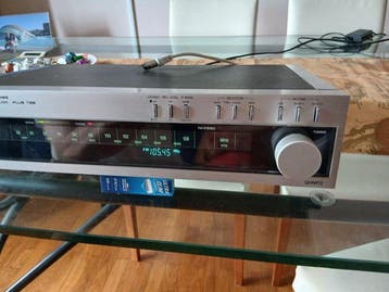 Sanyo - PLUS T35 Kwartszynthesizer AM/FM-stereo Tuner