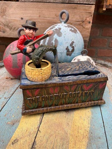 Decoratief ornament - Mechanische spaarpot - Europa