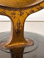 Terrestrial table globe - Vintage “Reliable Series” Tin