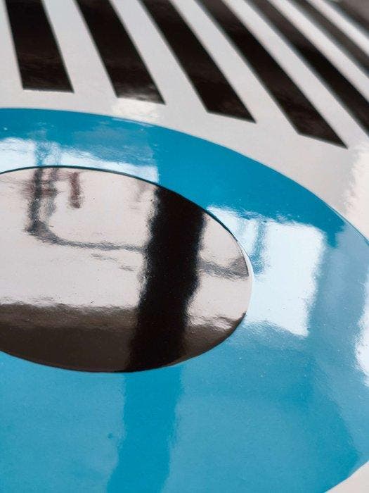 Bauhaus - enamel sign BAUHAUS rotes Auge Emailschild Emaille, Antiek en Kunst, Antiek | Wandborden en Tegels