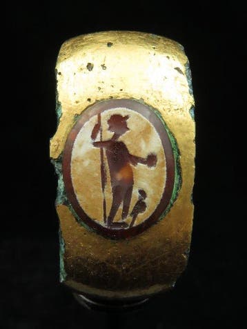 Oud-Romeins Massief brons (verguld) Ring met intaglio van