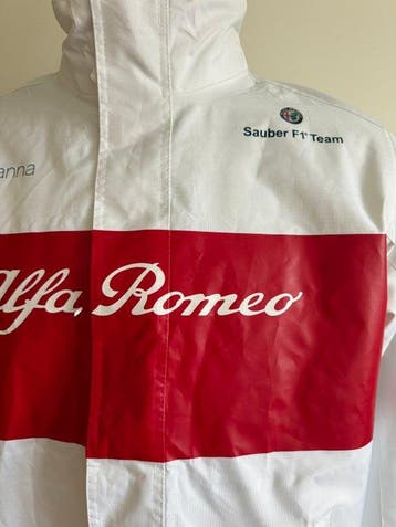 Alfa Romeo - Veste