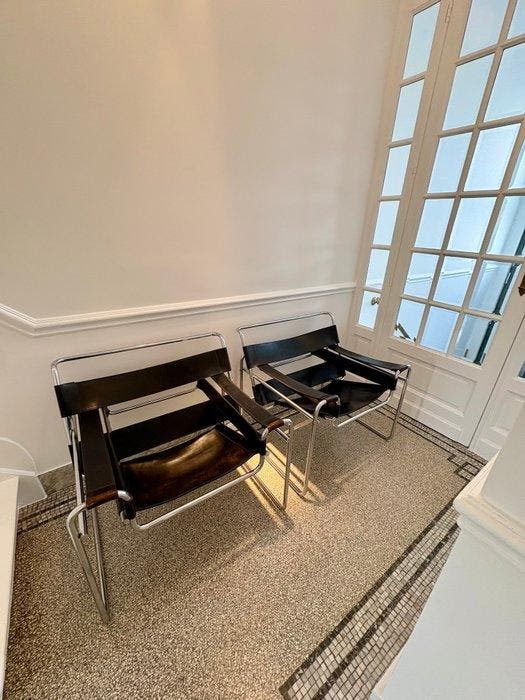 Gavina - Marcel Breuer - Stoel (2) - Leder, Roestvrij staal, Antiquités & Art, Art | Objets design