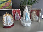 Beeld, 3 Religieuze items + wijwatervat met Maria - 16 cm -, Antiek en Kunst