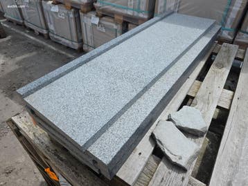 25 stuks Granieten tegels 1204 x 350 x h30/50 mm, Nieuw