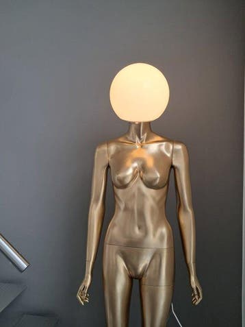 Hans Boodt - Mannequin - Kunstzinnige gouden mannequin/lamp