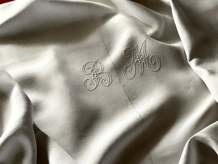 Laat negentiende-eeuws linnen beddengoed met de initialen, Antiek en Kunst, Antiek | Tapijten, Tafelkleden en Textiel