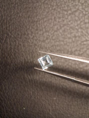 Natural Topaz - Sky Blue - 0.460 ct - square - irradiated, Verzenden, Nieuw