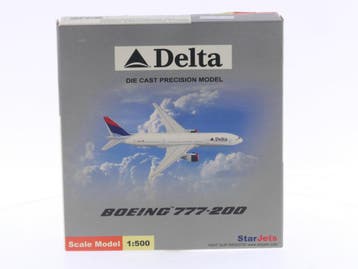 Schaal 1:500 Schuco/Star Jets SJDAL019 Delta Air Lines Bo..., Ophalen of Verzenden, Gebruikt