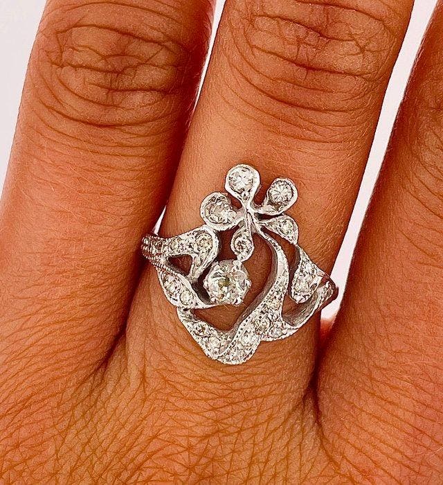 Bague Platine Diamant (Naturelle), Handtassen en Accessoires, Ringen