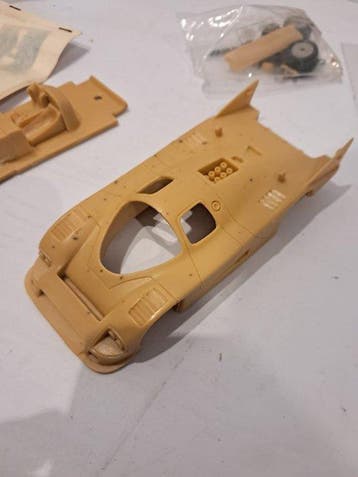 Alezan 1:43 - Modelauto - Cheetah ASton Marton Le Mans 1985, Nieuw