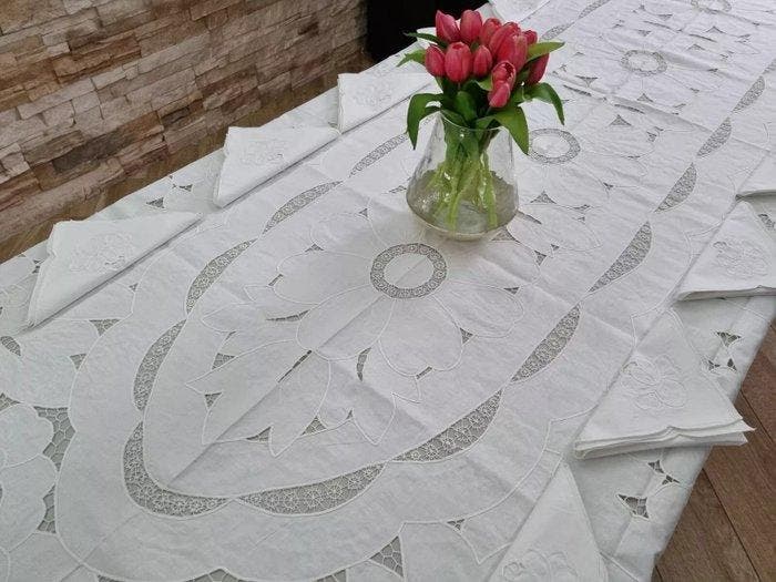 Tovaglia cotone gran misura 18 posti ricamo intaglio a, Antiquités & Art, Tapis & Textile
