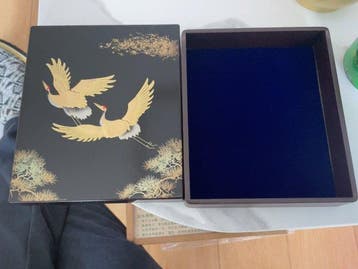 Doos - Japanse lakken doos met kraanvogels - verf, Antiek en Kunst