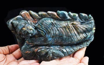 Beeld, Big Madagascar Pink Flash Labradorite Carved Divine, Verzamelen
