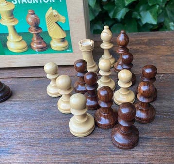 Revanche /Staunton 4 - Schaakspel - Hout