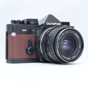 Olympus OM-2 black + RMC Tokina 2,8/28mm | Analoge camera