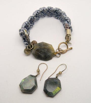 Lot de bijoux en labradorite naturelle facetée au lustre