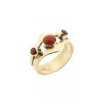 Vintage gouden ring met bloedkoraal, Handtassen en Accessoires, Ringen, Gebruikt, Overige kleuren, Ophalen of Verzenden, Kleiner dan 17