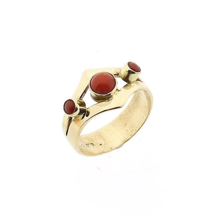 Vintage gouden ring met bloedkoraal, Handtassen en Accessoires, Ringen, Dame, Met edelsteen, Goud, Kleiner dan 17, Gebruikt, Goud