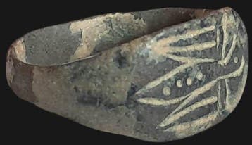 Oud-Romeins, Keizerrijk Brons, -Ring versierd met adelaar in
