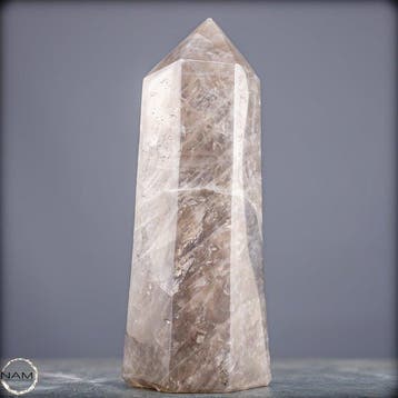Natuurlijke rookkwarts-obelisk – warme transparantie met