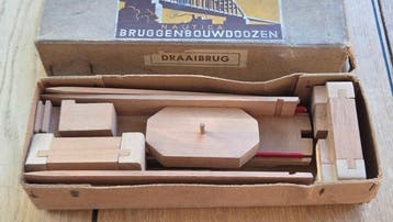 HOZA Houthandel Zaandam - Blikken speelgoed - Oud houten