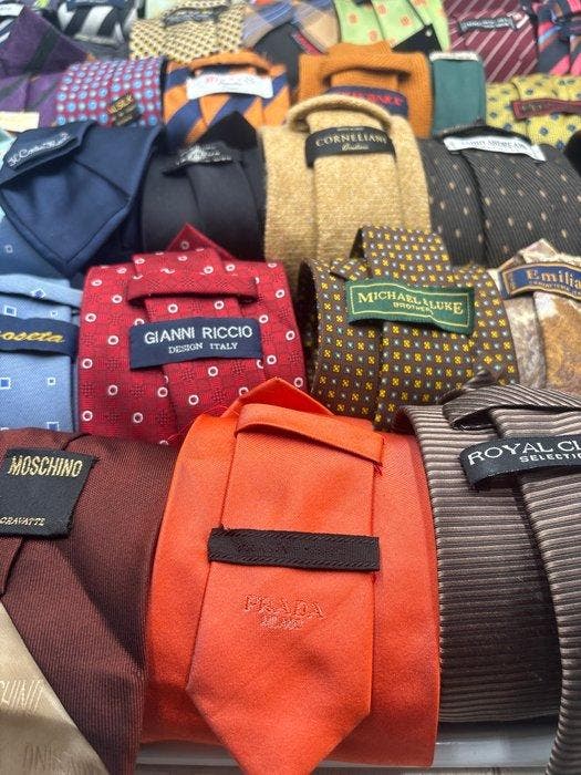 Themacollectie - Zijden stropdassen - PRADA, MOSCHINO,, Antiek en Kunst, Antiek | Speelgoed