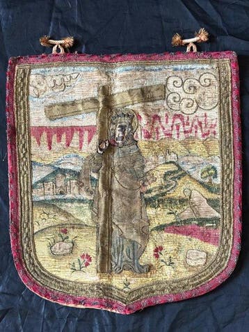 Paneel voor een devotioneel vaandel met appliqué-borduurwerk