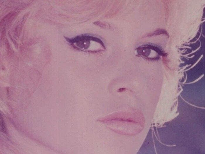 God Created Woman - Brigitte Bardot - 20x25 cm Photo Signed, Verzamelen, Film en Tv