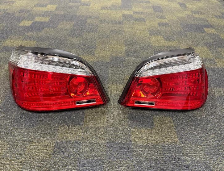 BMW E60 LED achterlichten set rood/wit Sedan 03-10, Autos : Pièces & Accessoires, Éclairage