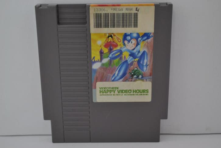Mega Man 4 (NES), Consoles de jeu & Jeux vidéo, Jeux | Nintendo NES
