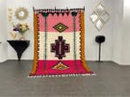 Berber, Tapis Azilal coloré – Motifs artistiques berbères –