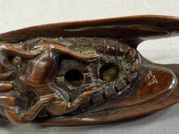 Bois, Netsuke en buis japonais – Cigale – Signé « Shozan » –, Antiquités & Art