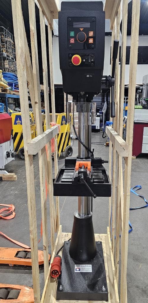 FLOTT KOLOMBOORMACHINE SB 20 PLUS BLACK EDITION, Zakelijke goederen, Machines en Bouw | Metaalbewerking