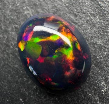 Opaal Cabochon- 1.98 g
