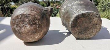 Set van 2 oude geglazuurde steengoedpotten – potten met