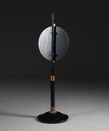 Elektrische lamp op basis van een olielamp met