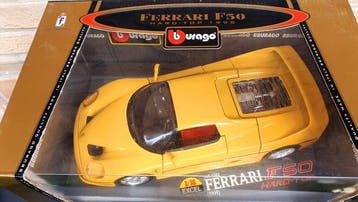 Bburago 1:18 - Voiture de sport miniature - Ferrari F50