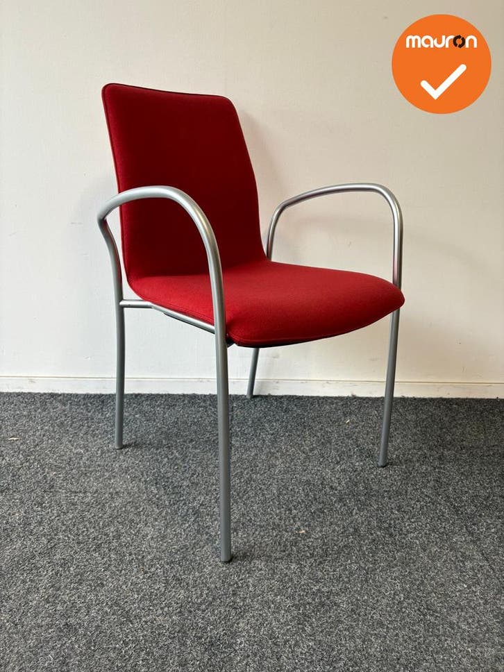 Kusch & Co Ona Plaza - Vergaderstoel Rood Gestoffeerd - Vier, Articles professionnels, Aménagement de Bureau & Magasin | Mobilier de bureau & Aménagement