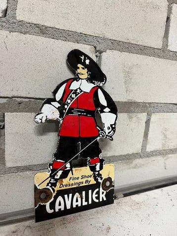 Vintage contour reclamebord “Cavalier” – Fine Shoe Dressings