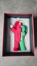 Kaws (1974) - Kaws x Kachamukku Red & Green Edition