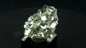 Pyriet met galena - Huanzala-mijn, Huallanca, Andes, Peru -