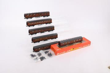 Rivarossi H0 - 2931/32/33/34/35 - Wagon de passagers pour, Hobby en Vrije tijd, Nieuw