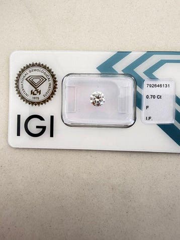 1 pcs Diamant (Naturelle) - 0.70 ct - Rond - F - IF -, Handtassen en Accessoires, Edelstenen, Nieuw