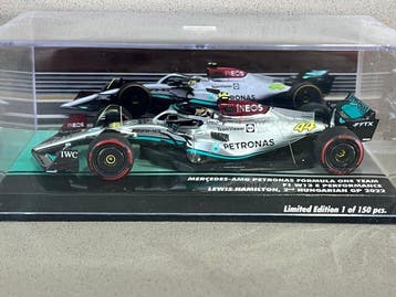 Minichamps 1:43 - Voiture miniature - Mercedes-AMG Petronas