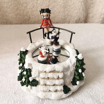 Seasonal / Holiday Music Boxes - 1 Westland Giftware Betty, Nieuw in verpakking