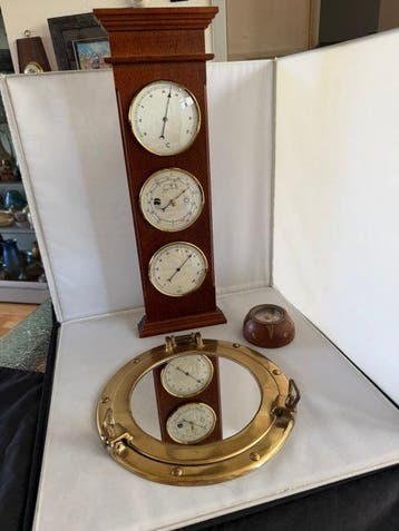 Objets maritimes (3) - Chêne- Hublot, compas, baromètre
