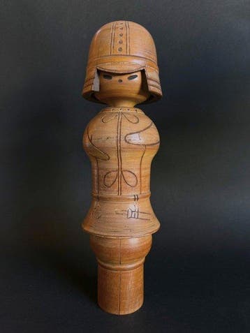 Sosaku Kokeshi Haniwa Warrior – handgesneden houten, Antiek en Kunst